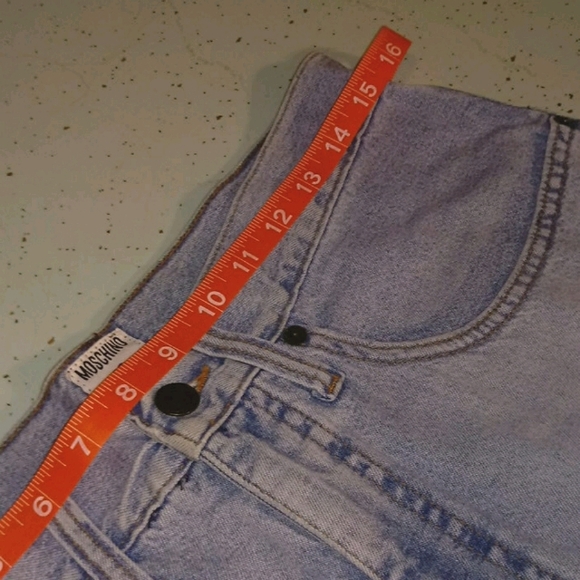 Vintage Moschino Jeans high waisted shorts - Picture 7 of 9